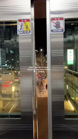 Just a little Seoul searching 🇰🇷🍜🫶🏼 #southkorea #seoul #korea #thingstodoinseoul #koreavlog 