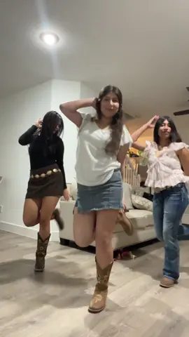 Who showed up to R3 last night??#fyp #atx #baile #outfit #parati 