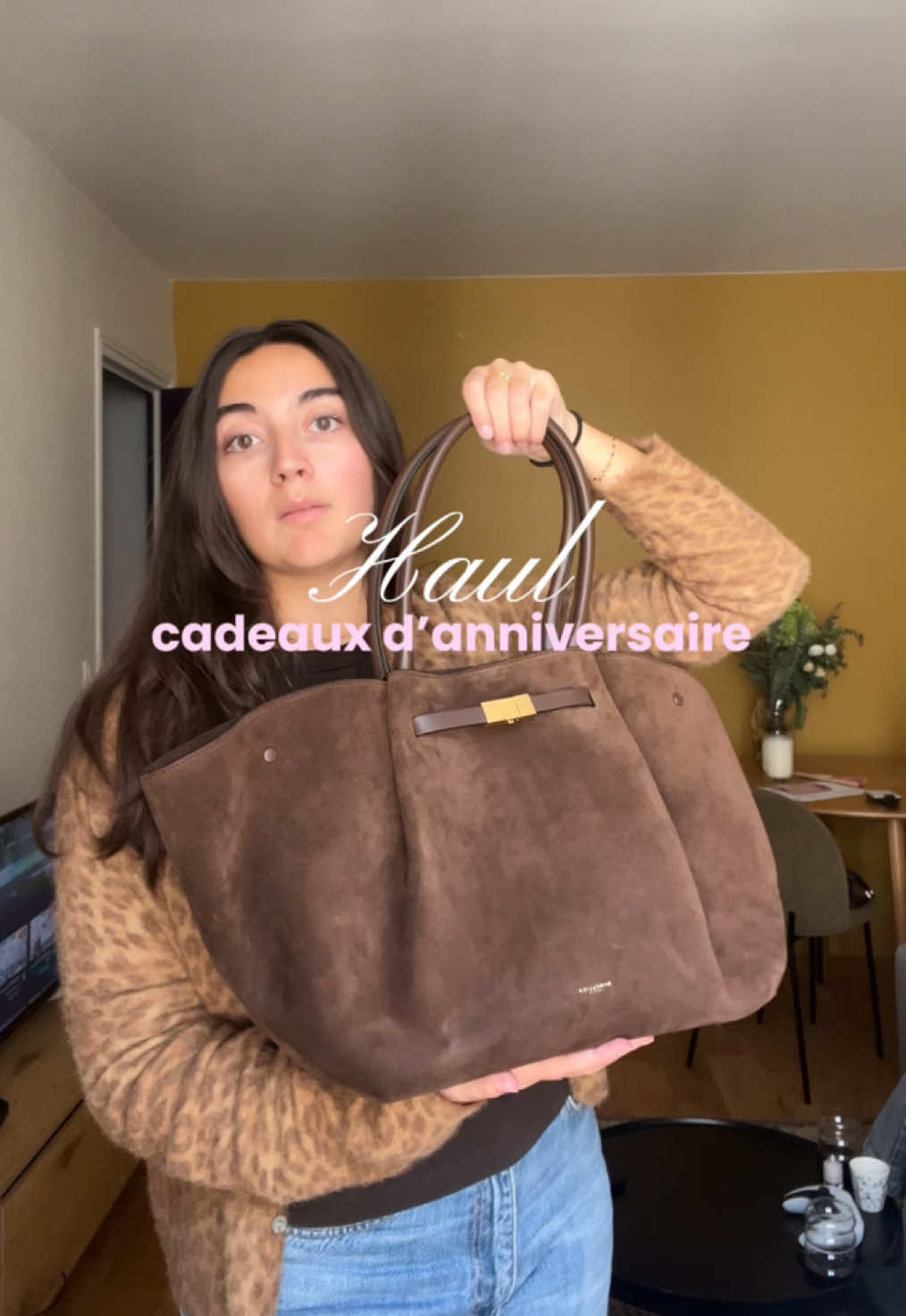 haul de mes cadeaux d’anniversaire🤎 @lecomptoirdescotonniers @DeMellier les coloriages c’est Fuzzy Hygge pas Bobbie Goods* #Haul #cadeaux #anniversaire #birthdaygifts #birthdayhaul 