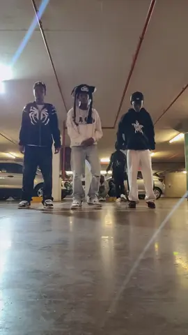 the trio is back @️ @Phil🌟 @_.tumi<3  @itz._.p4tz_  pls follow tumi he lost his main😔.