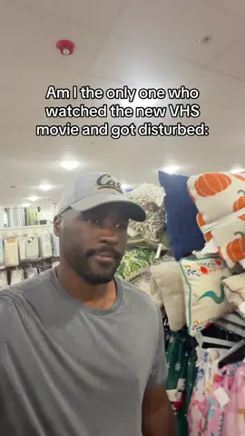 VHS about to have a franchise of 10 films but the time they finished 💀 #halloween #scary #scarymovies #vhs #spookyseason 