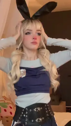 🤨