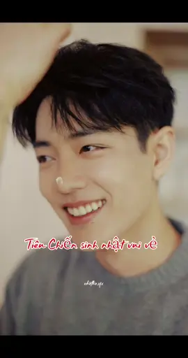 Năm rộng tháng dài, thật hạnh phúc khi có thể cùng anh đi qua thêm một chặng đường nữa. Năm thứ sáu cùng anh đón sinh nhật rồi, năm mới tuổi mới chúc Chiến Chiến ngày càng thành công rực rỡ, mong những hạt giống anh gieo trồng sẽ đơm hoa kết trái trước mặt tất cả mọi người! Ngày tháng sau này chúc anh mỗi ngày đều vui vẻ, bình an thuận lợi!! Càng ngày càng toả sáng! Càng ngày càng thành công! Và đừng quên yêu bản thân mình nhiều hơn nhé~ Tiểu Phi Hiệp ❤️ Tiêu Chiến  #TieuChien #XiaoZhan  #For34everWithXiaoZhan #Happy34thBDayXZ  #vnxfxloveXiaoZhan