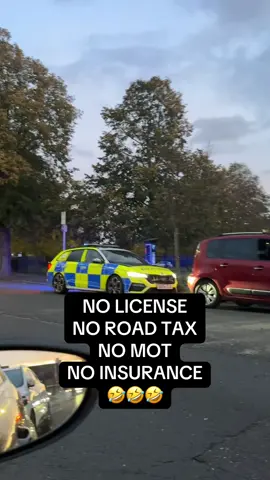 Man gets pulled over by police for having NO LICENSE, NO ROAD TAX, NO MOT, and NO INSURANCE 🤣🤣🤣 #fyp #viral #police 
