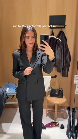 Ignore the sneakers in the back pls 🫣#mango #haul #suit #fyp #creatorsightsearch 