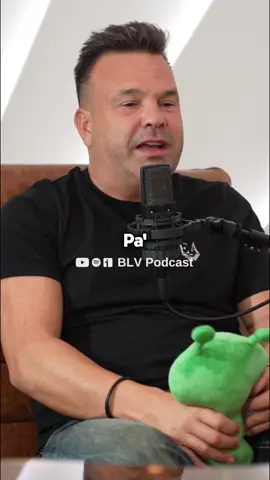 “Para que te echen de funcionario, prácticamente tienes que acabar con el presidente de España” #blv #podcast #funcionario