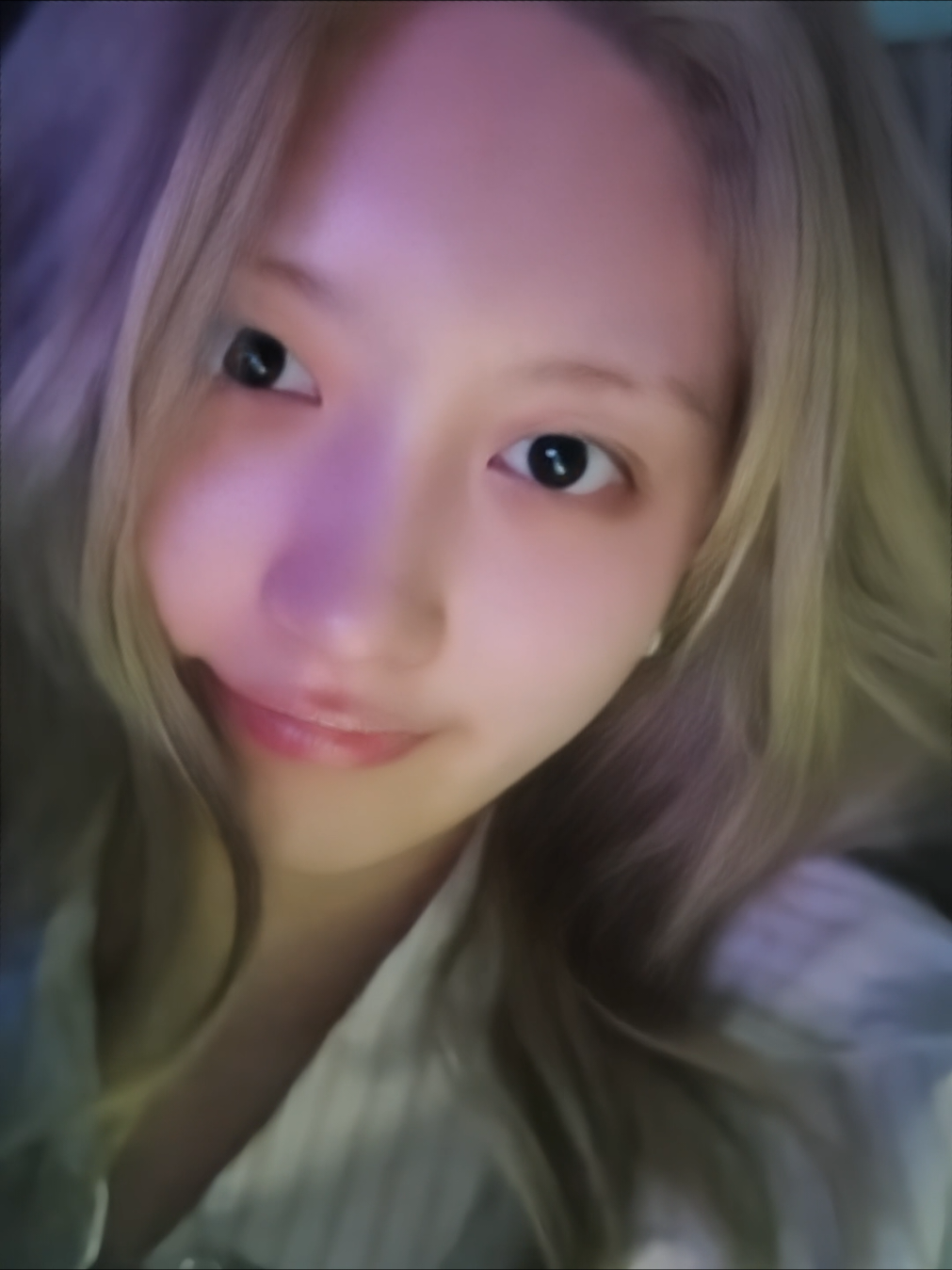 she's tired but still want to read #gaeul #ive #kpop #fancam #fyp 