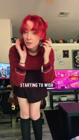 lil fall ootd moment (i wish i was doing some cute seasonal things rn) #wlw #alt #wuhluhwuh #sapphic #lgbt
