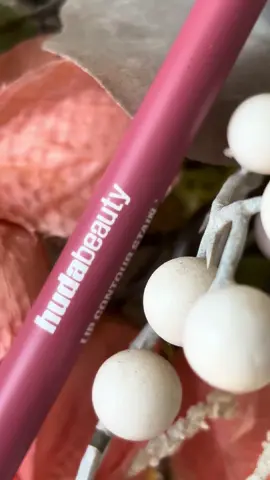 She is iconic !! Huda beauty rosewood lip stain and Huda beauty bombshell liquid matte lipstick!!#makeup #hudabeauty #fyp #fyppppppppppppppppppppppp #viral@Huda Beauty @Huda 