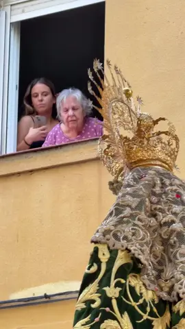 Esperanza al mundo #esperanzadetriana #sevilla 