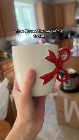 The bow as the handle are you kidding me #cute #homedecor #bow #holidays 