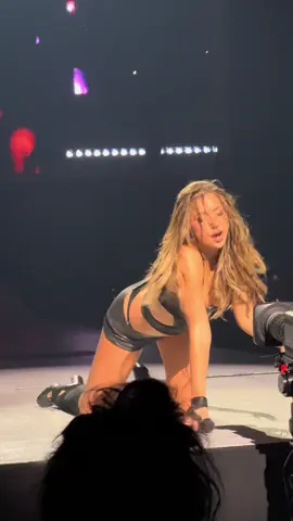 #misspossessivetour #seattle #tatemcrae #sportscar 