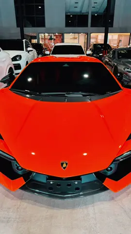 意外的賞車🇮🇹🇮🇹 📷📷📷📷📷📷 #鬍霸哥 #lamborghini #lamborghinirevuelto 