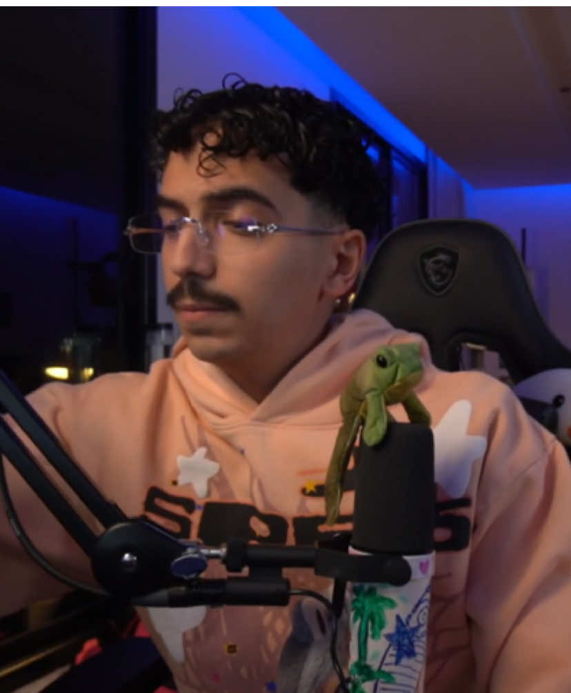 بابا تلفون ☎️😭😭😭😭 #دايلر #explorer #foryou #kick #ttt 