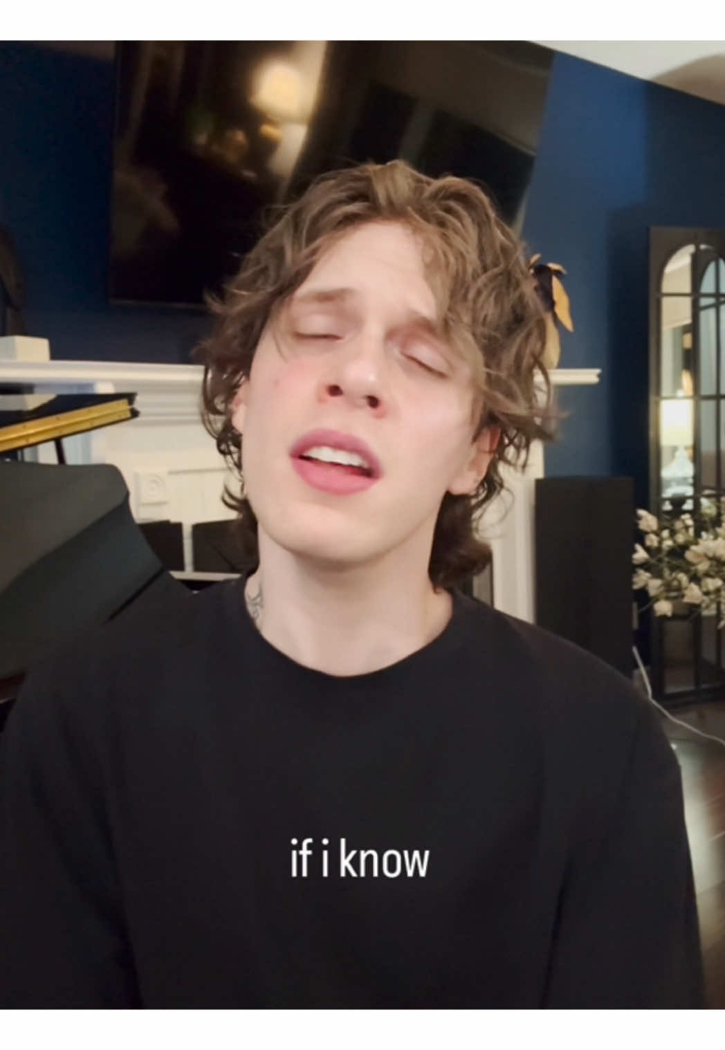 DROPPING THIS ON MONDAY PRESAVE IN BIO !!! #fyp #rnb #singing #rnbvibes #jazz 