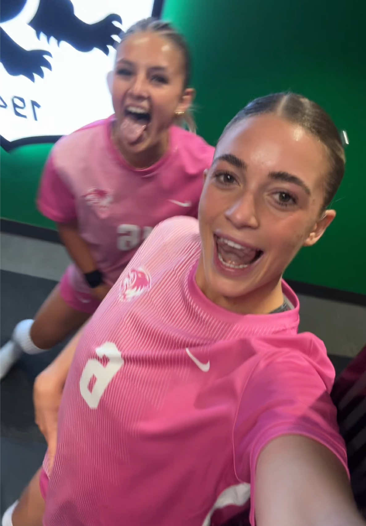 pink kits go crazy