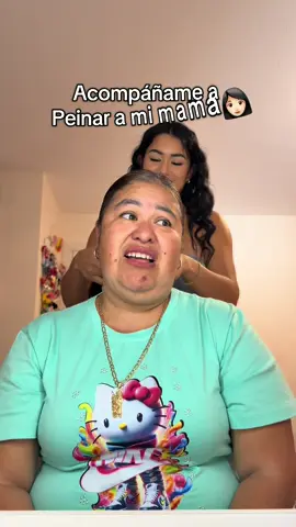 Siento que peino a mis hijas #alondeix #mom #momof3 