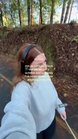 I love october ⭐️ #october #fall #walk #fyp 