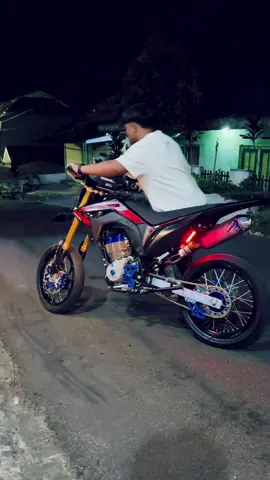 awh🙂‍↔️#crf150l #komorodstyle #supermotoherex 