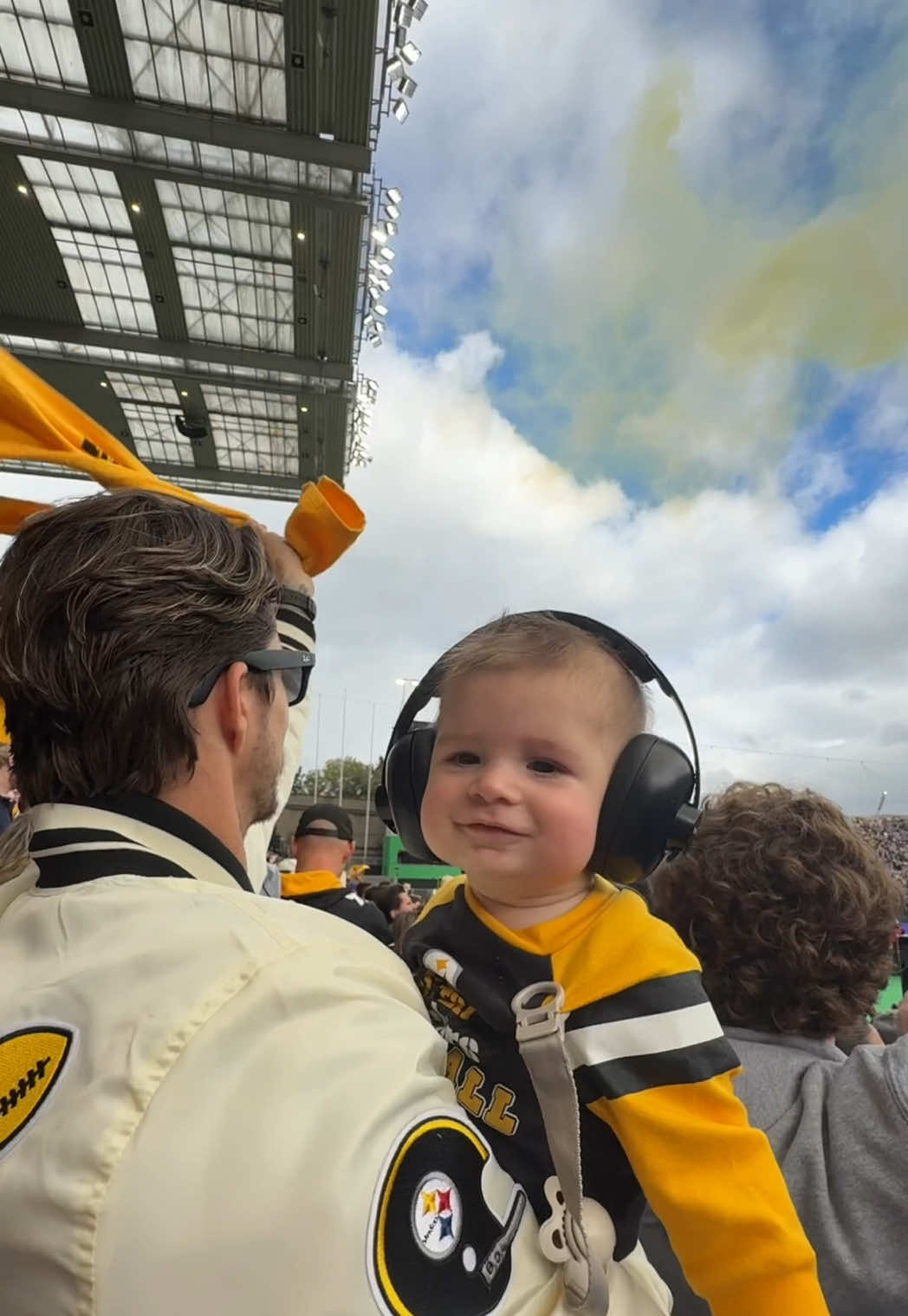 such a fun day, babies first steelers game💛🖤  #football #steelers #ireland #family 