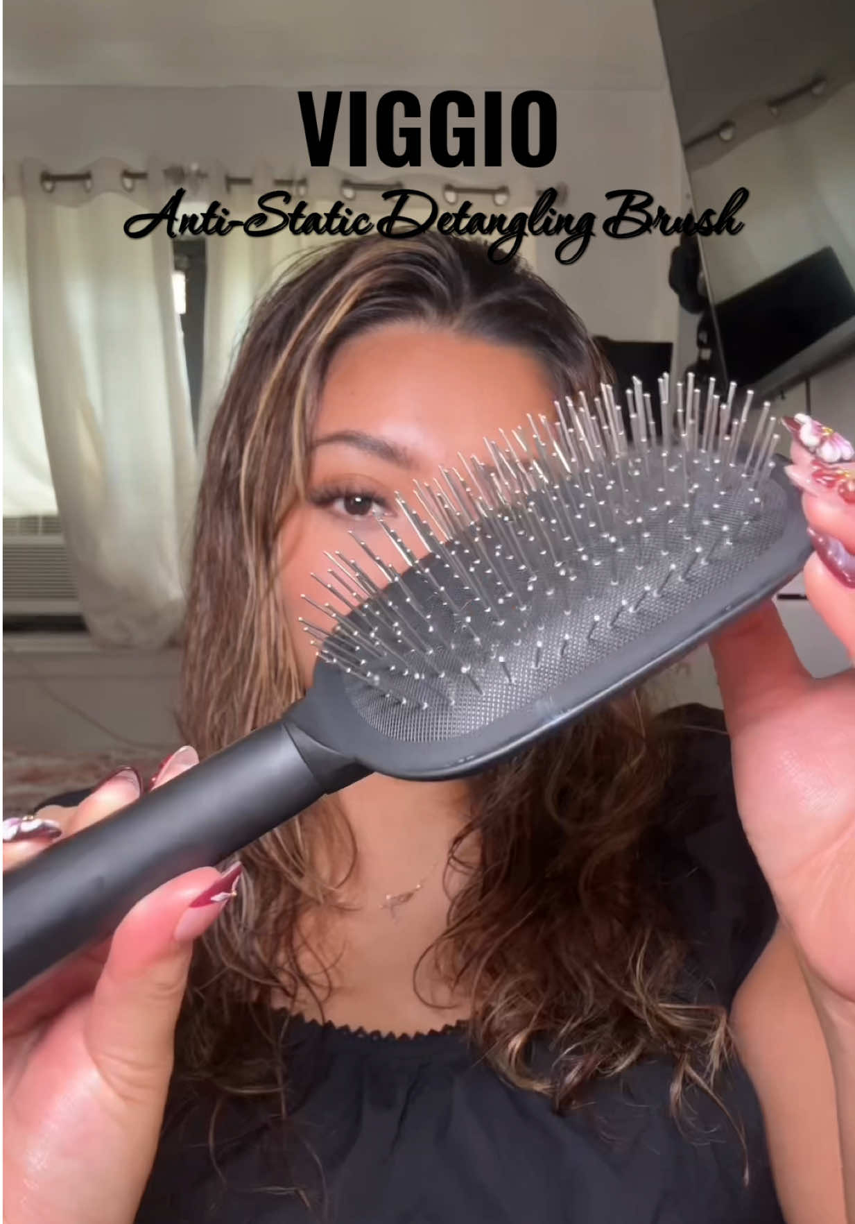 @VIGGIO US  Anti-Static Detangling Brush ✨ Free Shipping simply click the orange cart 🛒✨ #viggio #viggiohairbrush #tiktokshopcreatorpicks #tiktokshopfalldealsforyou #hairtok 