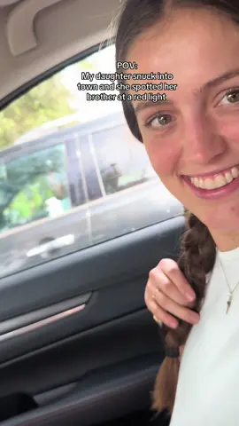 She just took off in traffic!🤣❤️#53yearoldmom #surprise #daughter #brothersister