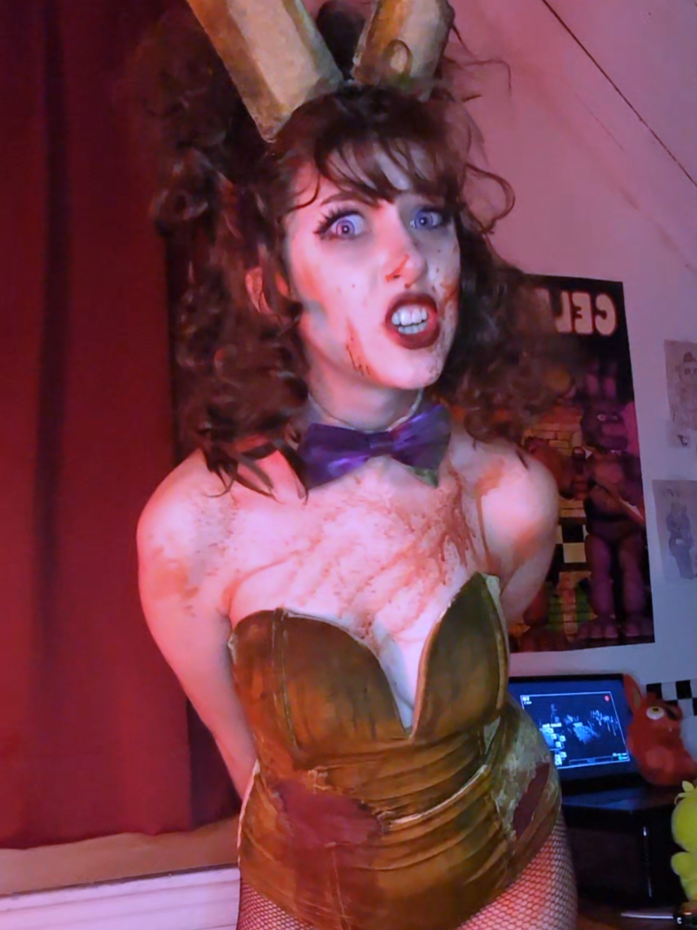 Fnaf but make it friendship 🥰💕✌️ @midwesterngothic🖤🦇🍉 @fox @Trashcrafts #FNAFCosplay #FoxyFNAFCosplay  #SpringtrapCosplay #FreddyFazbearCosplay #ChicaFNAFCosplay 