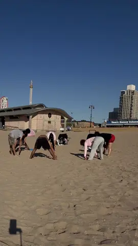 Se pasooo bien en nuestro primer FITCAMP en Brooklyn 🥳!!! #FITCAMP #CONEYISLAND #EJERCICIO #BROOKLYN #nyc 