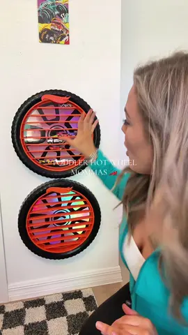 Hot wheel obsessed toddler must have!! This hot wheel display is SO cute! #hotwheels #boymom #toddlermusthaves 
