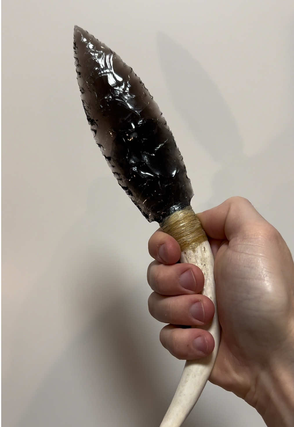 Making an Obsidian Knife and testing it out!  #crafting #DIY #bushcraft #survival 