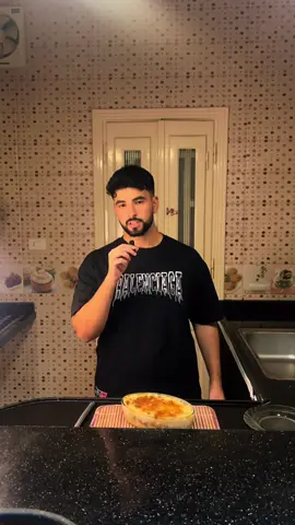 🍝 Healthy Béchamel Pasta 🍝 🔹 250 g pasta 🔹 250 g minced meat 🔹 Chopped onion 🔥 Healthy Béchamel Pasta 🔥 🥖 250 g pasta 🥩 250 g minced beef 🧅 Chopped onion 🌶️ Chopped pepper ✨ Béchamel magic: 🧈 20 g butter 🌾 35 g oat flour 🥛 400 ml milk 🧀 20 g mozzarella ⸻ 🍝 مكرونة بشاميل هيلثي 🍝 🔹 ٢٥٠ جم مكرونة 🔹 ٢٥٠ جم لحمة مفرومة 🔹 بصل مفروم 🔹 فلفل مفروم ✨ للبشاميل: ▫️ ٢٠ جم زبدة ▫️ ٣٥ جم دقيق شوفان ▫️ ٤٠٠ مللي لبن ▫️ ٢٠ جم موتزاريلا  #fyyyyyyyyyyyyyyyy #healthylifestyle #healthyfood 