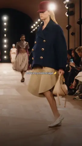 sim, a paixão pela @balenciaga de #pierpaolopiccioli é real!!! #STEALTHELOOK #PFW
