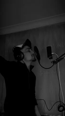 Şarkının devamını biyografi’daki bağlantıdan dinleyebilirsiniz   ###2#2014##2#2025