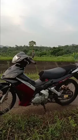 jika dia menyakitimu berarti dia bukan cintamu 🙃#mencintaidenganngeyel #mxold135 #sadvibes 