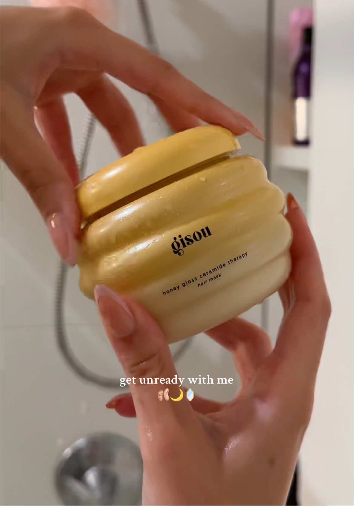 unwind with me with my night time routine ☁️🩰🪞🧖🏻‍♀️🌙 #getunreadywithme #nightroutine #showerroutine #aesthetic #skincareroutine 