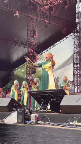 Keren Nasidaria tampil dalam konser musik anak-anak muda #nasidaria #synchronizefest #musik #viral #konser 