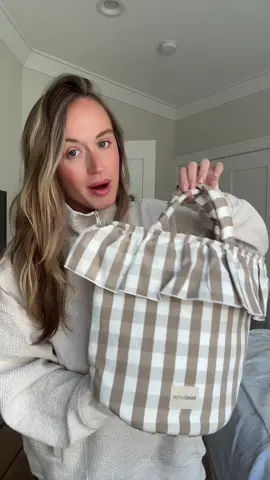 decorating my stroller with @minicoton 🌸🌼 #uppababyvista #uppababy #strollerbag #diaperbag #stroller 