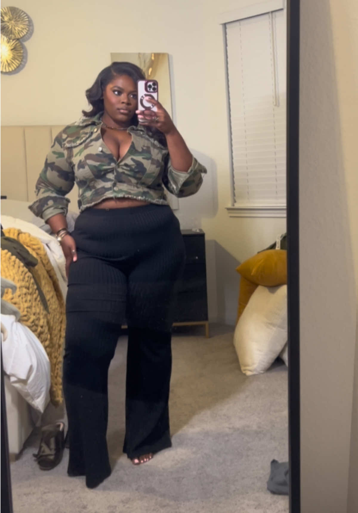 A quick little 1, 2 for a brief evening out, nbd. #outfitinspo #plussizefashion #camooutfit #OOTD