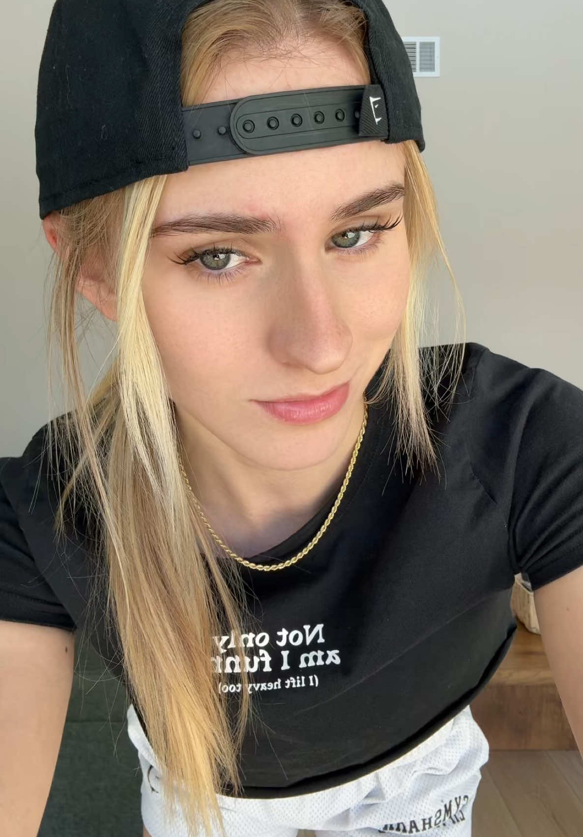 hey🫣 (with insane rizz)