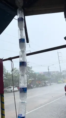 #รางน้ําฝน  #รางน้ำฝนสู้ชีวิต #ขวดน้ำรางน้ำฝน