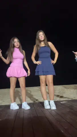 trio is back😜