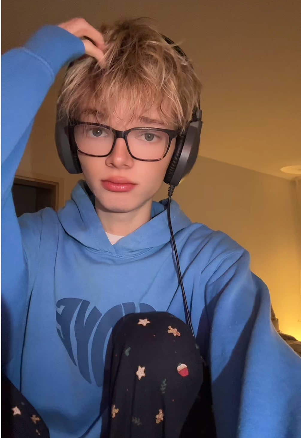 im live here: @Adam Horvath 😶‍🌫️