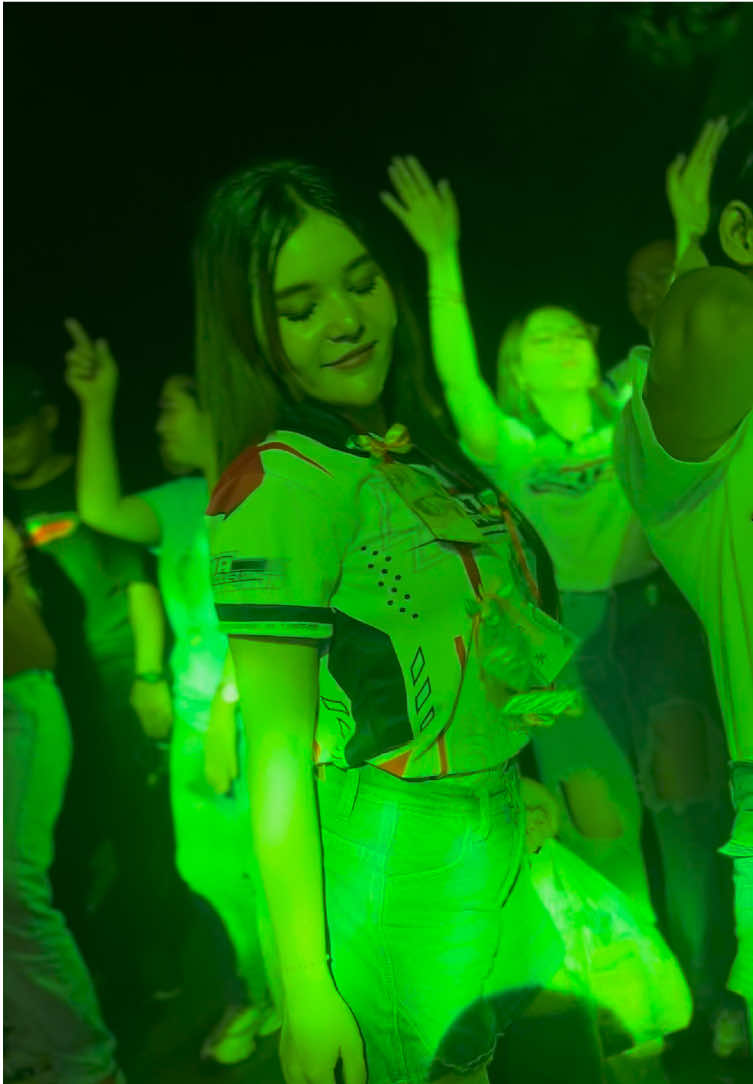 Bule Jowo yang punya goyangan apa plonn  #karnavalsembon #bulejowo #lewatberandamufypシ゚viraltiktok #vidioviral #trending 