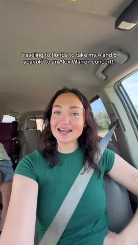 I’ve kept this secret for MONTHS!!! see you soon @Alex Warren 🤍 everyone tag him!!! #motherhood #alexwarrenconcert #momtok #travelwithkids #traveling 