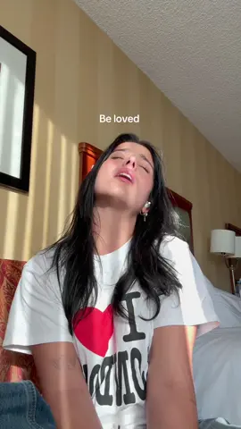 She will be loved 🥹 @Maroon 5 #foryoupage #fyp #singer #singing #cover 
