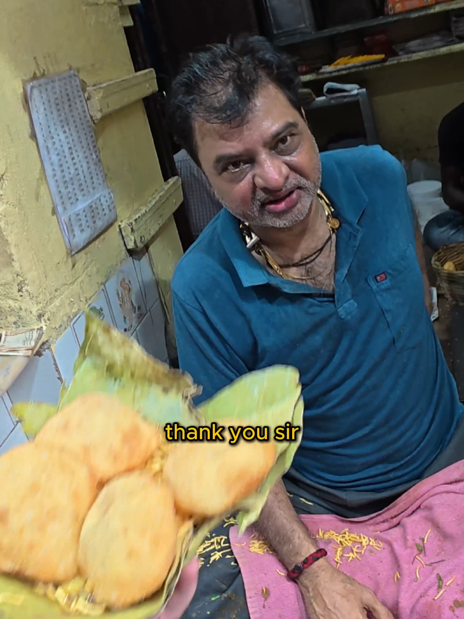 Eating Dirty Street Food in India 🇮🇳 (crazy?) #streetfood #food #usa #foodreview