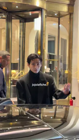 #kimtaehyung going out in Paris #v #btsv #bts #fyp 
