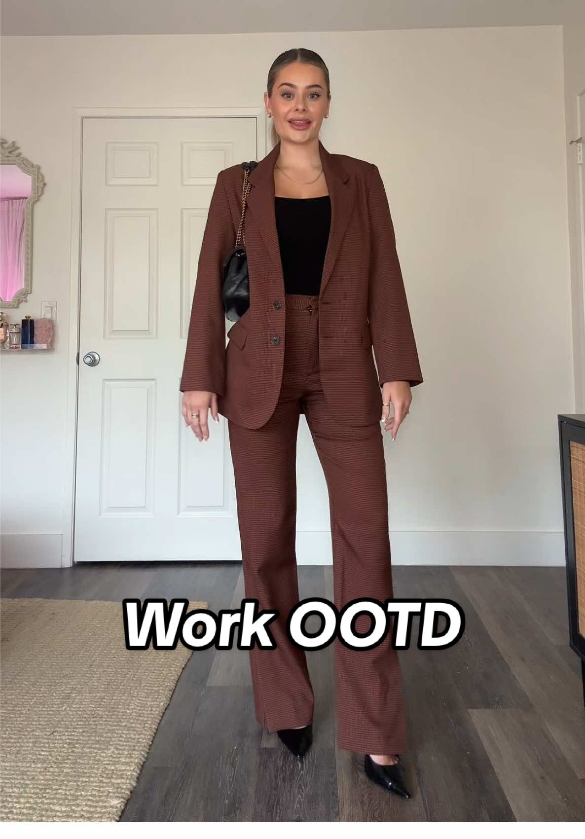 #OOTD as a Realtor in LA🏠