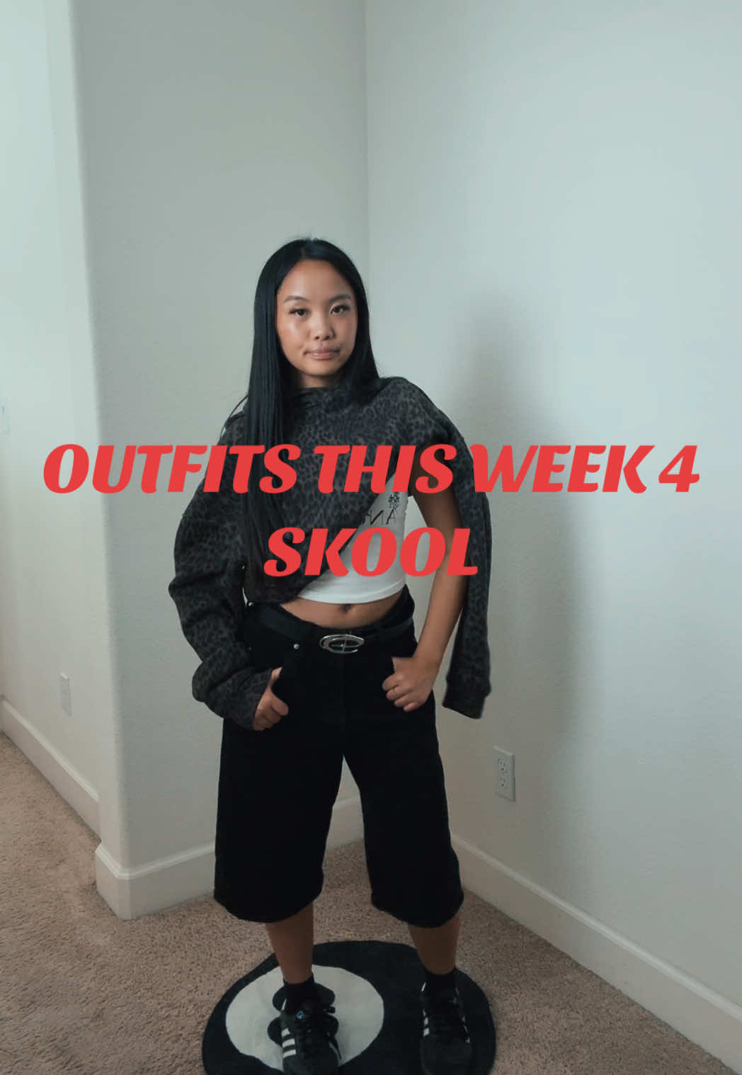 this weeks weather🤏🏻🤏🏻  - - - - sorry guys the lighting was so bad😭 #fitcheck #OOTD #highschool #fyp #08 