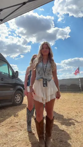 Ootd with us 🥰 #OOTD #outfit #festival #viral @taylorcrockerrrr1 @Kaci Moser 